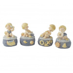 Baby/Børnefigur på box m/låg