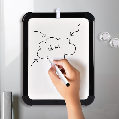 Whiteboardplade med sort ramme 22×30 cm. Whiteboardplade med sort ramme 22×30 cm.